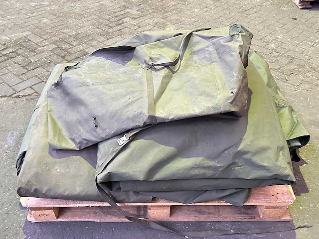 Partij tentzeilen - afbeelding 2 van  3