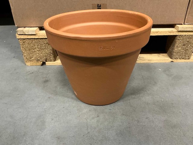 Partij teracotta bloempotten h21xø25cm (50x) - afbeelding 1 van  3