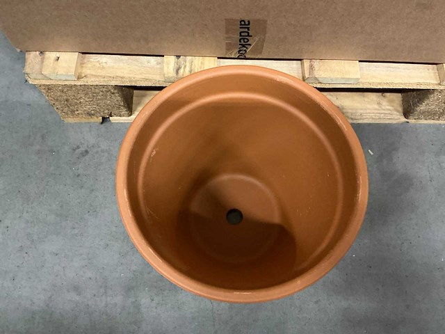 Partij teracotta bloempotten h21xø25cm (50x) - afbeelding 2 van  3