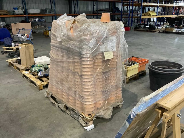 Partij terracotta bloempotten - afbeelding 1 van  8