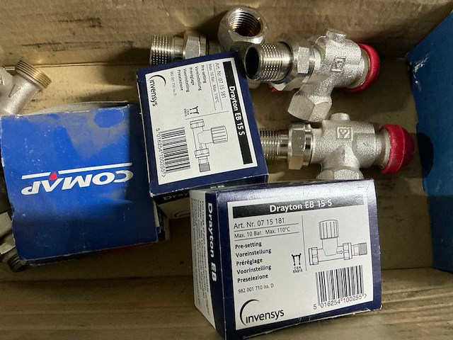 Partij thermostaatkraan en divers - afbeelding 1 van  1