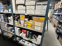 Partij thermostaten en onderdelen - afbeelding 1 van  16