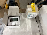 Partij thermostaten, verwarmingsregelaars en toebehoren vaillant - afbeelding 2 van  4