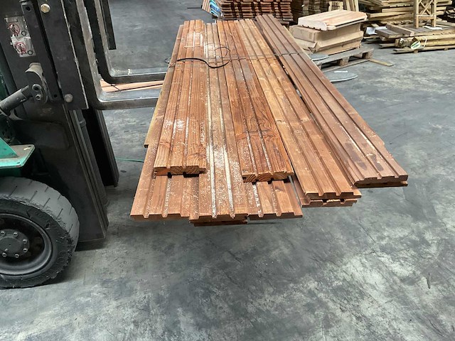 Partij thermowood triple rhombusprofiel - diverse afmetingen - afbeelding 2 van  3