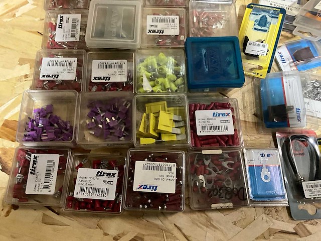 Partij tirex accupoolklem, zekering, kabelschoenen en toebehoren - afbeelding 4 van  8