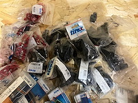 Partij tirex accupoolklem, zekering, kabelschoenen en toebehoren - afbeelding 7 van  8