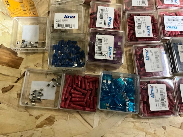 Partij tirex accupoolklem, zekering, kabelschoenen en toebehoren - afbeelding 3 van  10