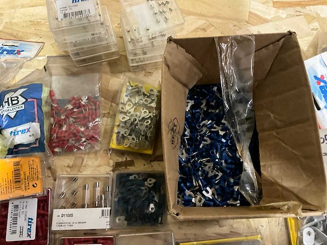 Partij tirex accupoolklem, zekering, kabelschoenen en toebehoren - afbeelding 6 van  10