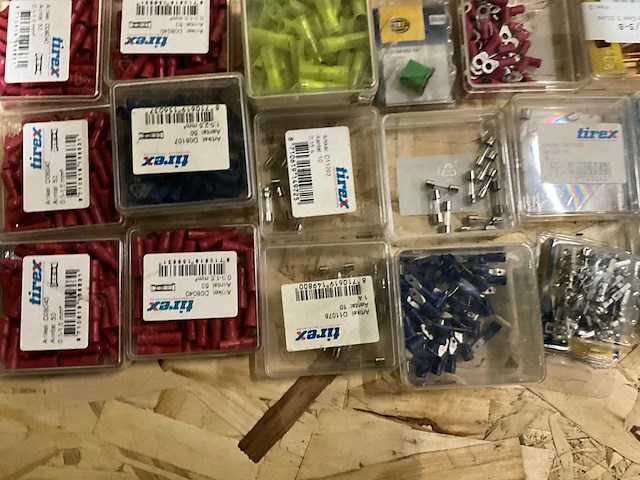 Partij tirex accupoolklem, zekering, kabelschoenen en toebehoren - afbeelding 8 van  10