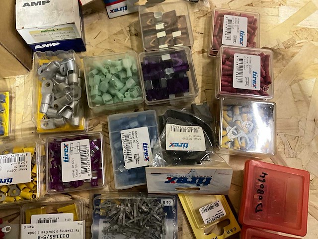 Partij tirex accupoolklem, zekering, kabelschoenen en toebehoren - afbeelding 10 van  10