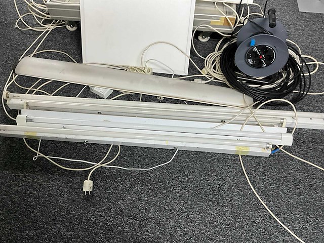 Partij tl-/ led verlichting - afbeelding 2 van  6