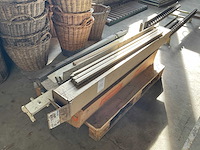 Partij tl-armaturen en divers - afbeelding 1 van  3