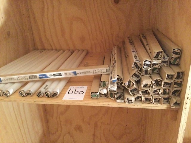 Partij tl verlichting - afbeelding 1 van  2