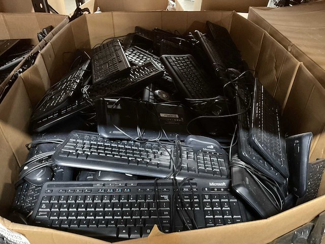 Partij toetsenbord & muis - afbeelding 1 van  3