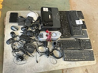 Partij toetsenborden en divers - afbeelding 1 van  7