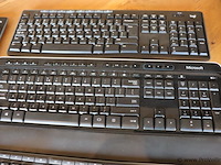 Partij toetsenborden, muis & muismatten - afbeelding 5 van  9