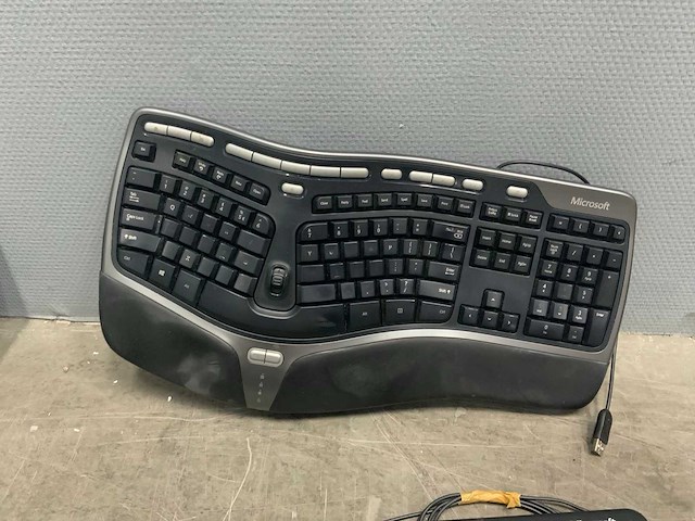 Partij toetsenborden, muizen, webcams, audio. - afbeelding 4 van  21