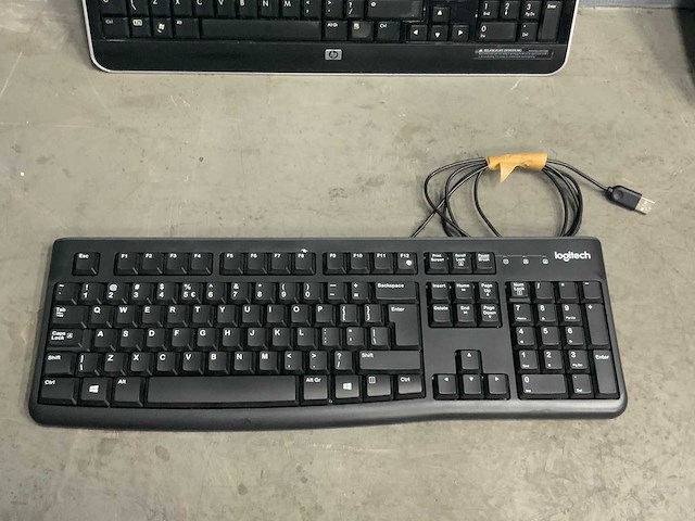 Partij toetsenborden, muizen, webcams, audio. - afbeelding 7 van  21