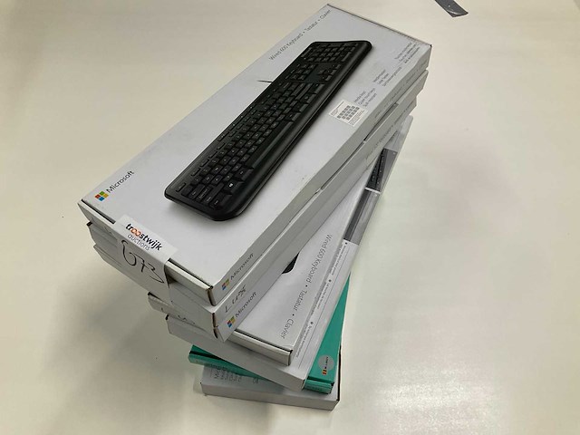 Partij toetsenborden - afbeelding 1 van  1