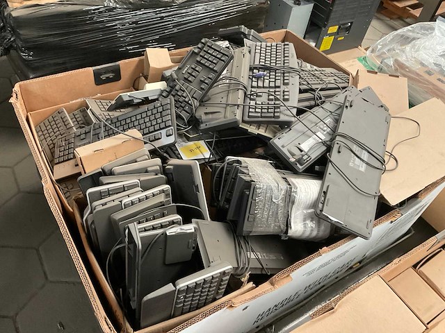 Partij toetsenborden - afbeelding 2 van  3