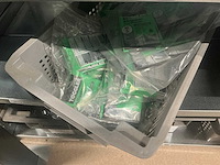 Partij toggler pluggen en deurkrukken - afbeelding 13 van  14