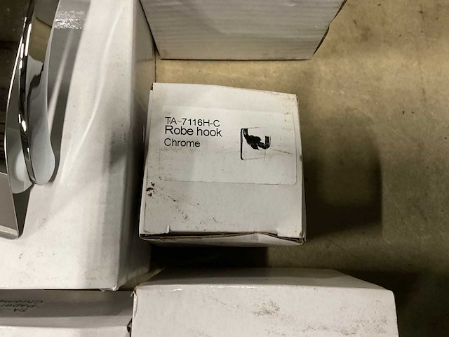 Partij toiletaccessoire - afbeelding 6 van  7