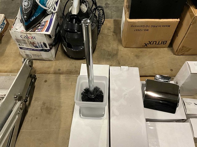 Partij toiletaccessoire - afbeelding 7 van  7