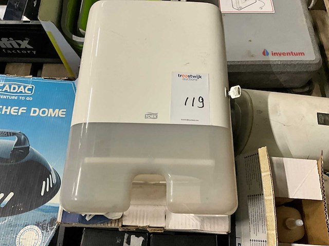 Partij toiletaccessoires - afbeelding 1 van  2