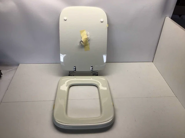 Partij toiletbrillen (13x) - afbeelding 1 van  4