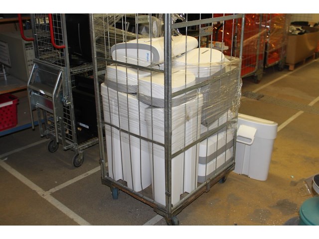 Partij toiletrol houders + sanitaire afvalbakken c.a. 15 stuks - afbeelding 4 van  11