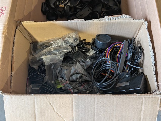 Partij tomtom-accessoires en toebehoren - afbeelding 9 van  12
