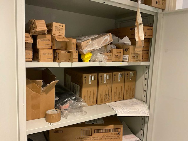 Partij toners en printpapier - afbeelding 3 van  7