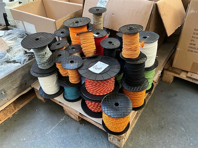 Partij touw - afbeelding 1 van  8