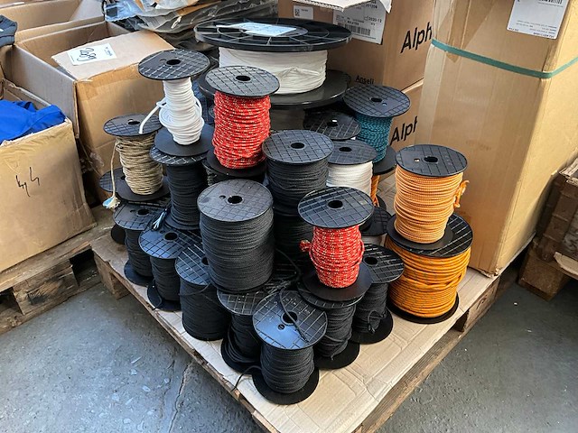 Partij touw - afbeelding 1 van  7