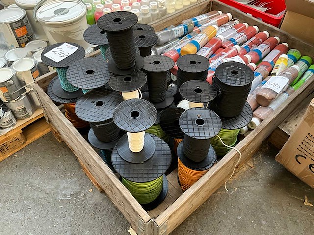 Partij touw - afbeelding 1 van  7