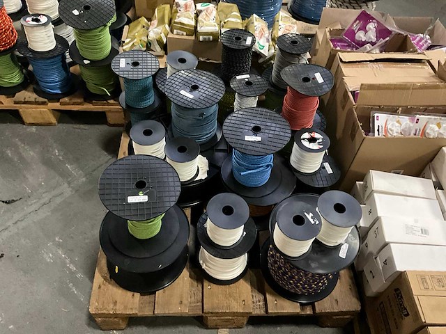 Partij touwen - afbeelding 5 van  5