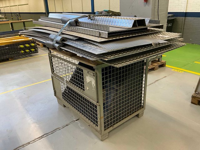 Partij traanplaat - afbeelding 1 van  4