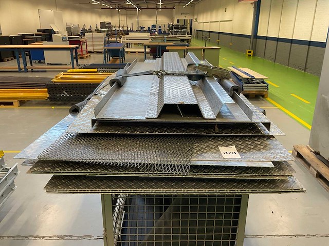 Partij traanplaat - afbeelding 2 van  4