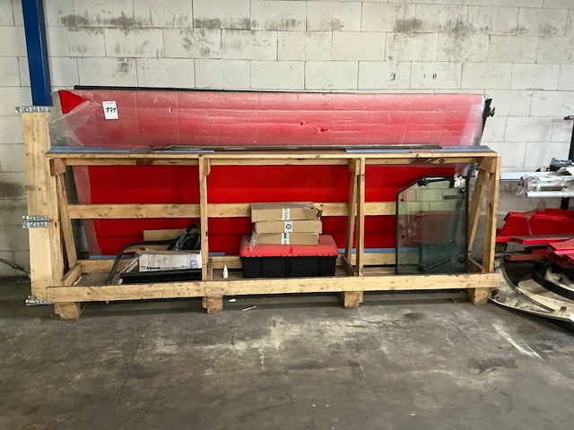 Partij traileronderdelen - afbeelding 2 van  9