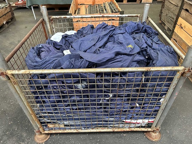 Partij trainingspakken kl - afbeelding 4 van  5