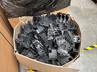 Partij transport-/stapelblokken voor zonnepanelen - afbeelding 3 van  4