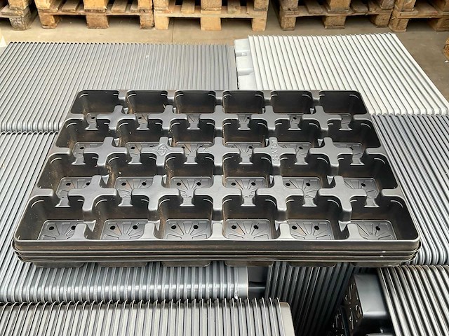 Partij transport trays (ca. 2350x) - afbeelding 2 van  4