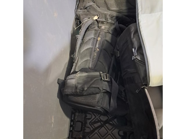 Partij transportkoffers en rugtassen - afbeelding 4 van  12