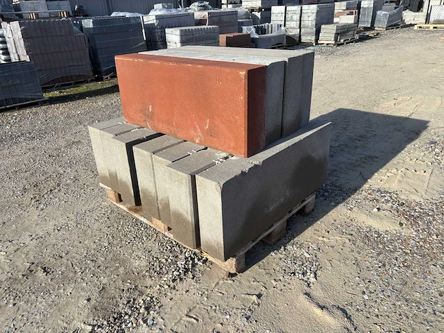 Partij traptrede beton - 100 x 40 x 15 cm (11x) - afbeelding 3 van  3