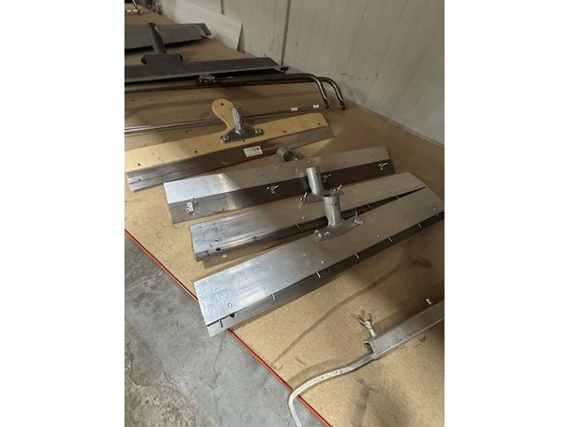 Partij trekkers, rollerhouder en uitvlakstrijkers - afbeelding 2 van  7