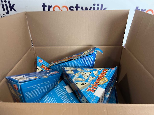 Partij triominos travel - reisspel - afbeelding 1 van  1