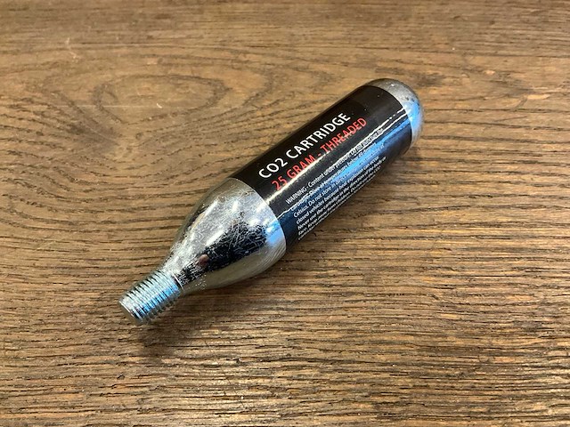 Partij trivio co2 patronen 25g circa: 240 stuks - afbeelding 1 van  5