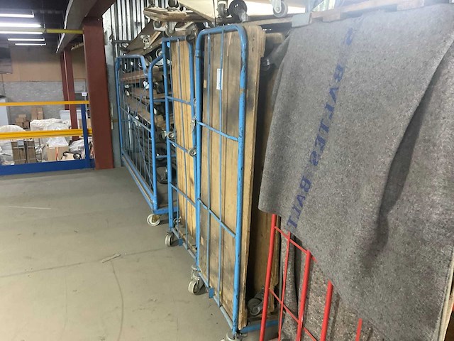 Partij trolleys - afbeelding 5 van  8