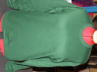 Partij trui sweater groen mt m 35 stuks in ds 12