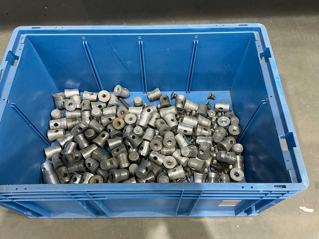 Partij truss verbindingsbussen half conical eurotruss - afbeelding 1 van  2